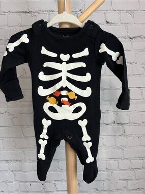⭐️⭐️PICK 5 / $20 Carter's Newborn Black Skeleton Candy Print Baby One-Piece